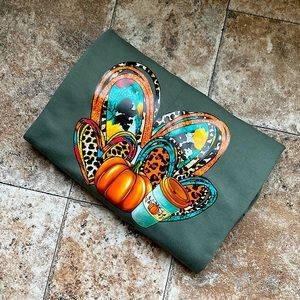 Round neck sweat shirt